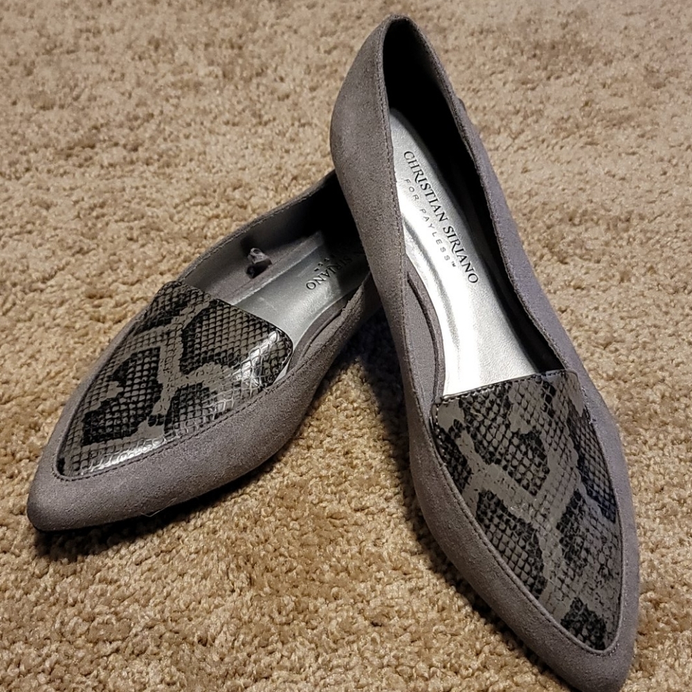 Shoes - Picture 4 of 16
